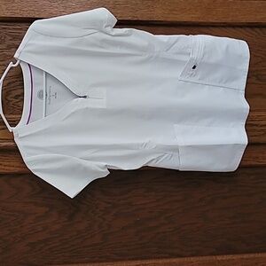 Healing hands size small women's white scrub top Never worn.